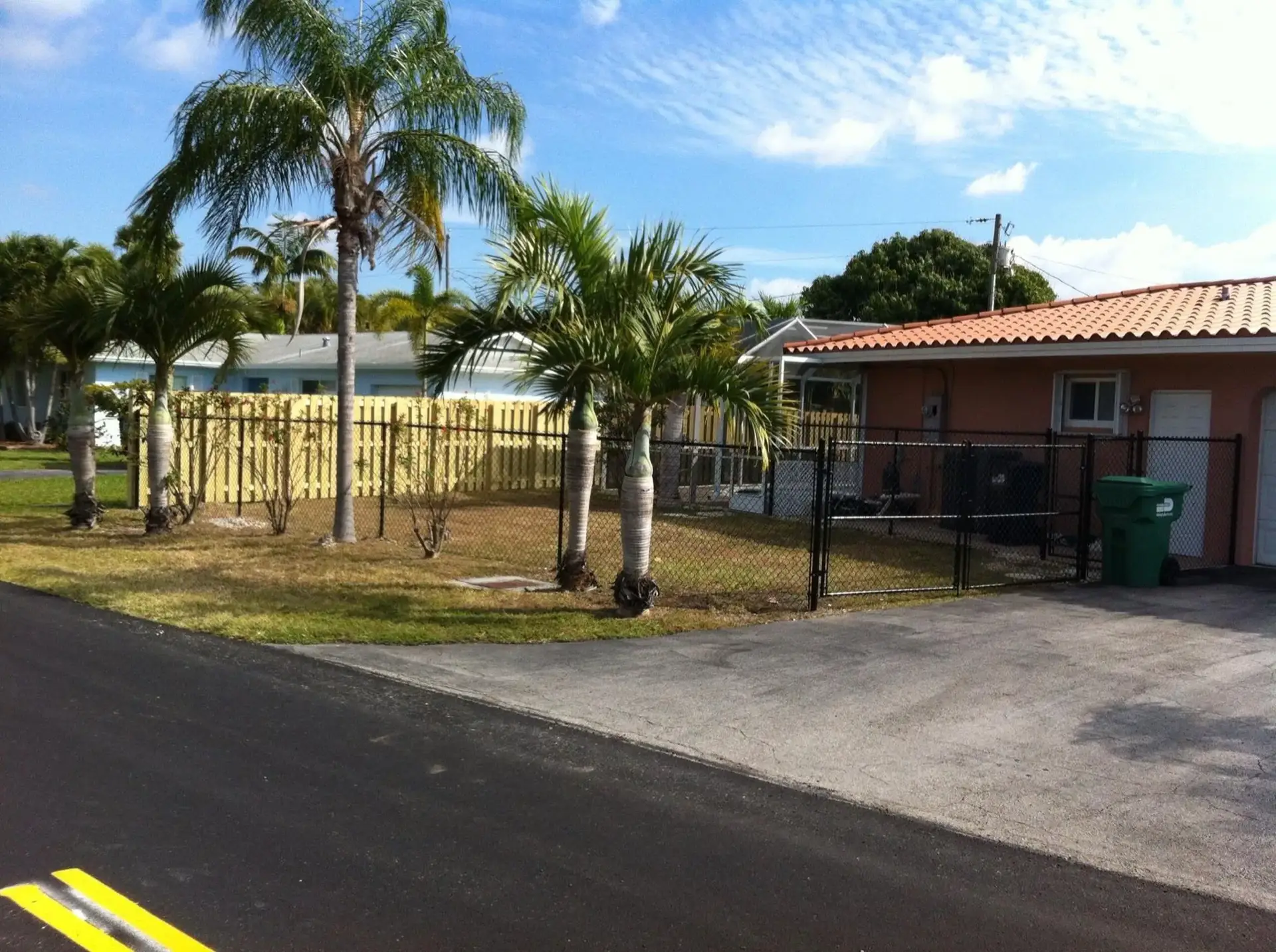 Chain link fence and gate installed in Miami, FL